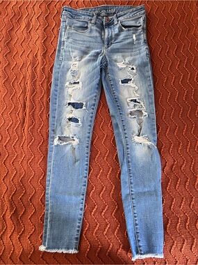 American Eagle Outfitters Light Blue Distressed Skinny Jeans for Women